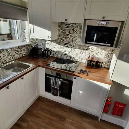 Smart & Stylish Holiday Apartment In The City Centre Inverness Exterior photo